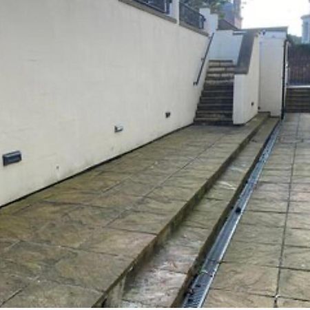 Easby Breakaways - **Modern Apartment 5 Mins From South Bay, Scarborough** Bagian luar foto
