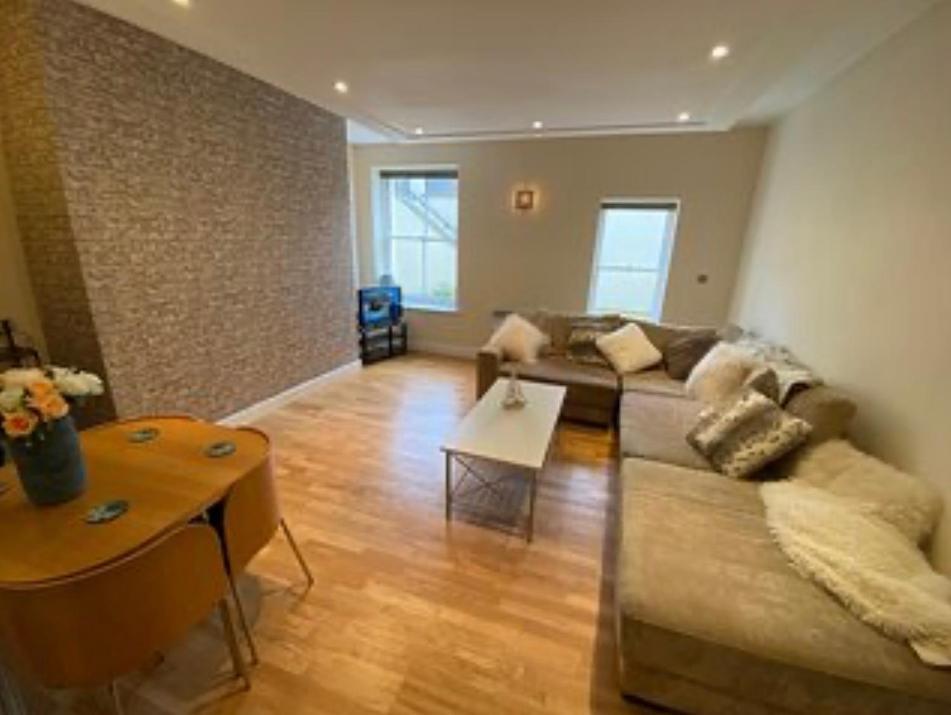 Easby Breakaways - **Modern Apartment 5 Mins From South Bay, Scarborough** Bagian luar foto